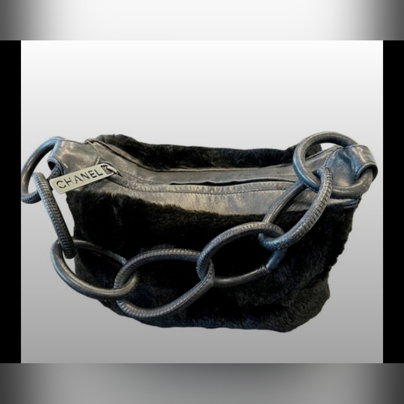 Chanel rabbit fur bag - Picture 13 of 13